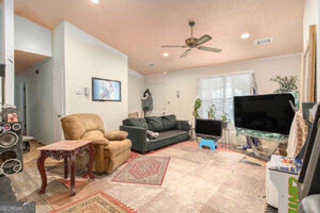 10359 Briarbay Loop, Jonesboro, GA 30238