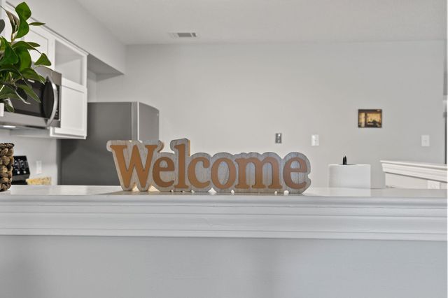 1616 SMOKEHOUSE DR, Cordova, TN 38016