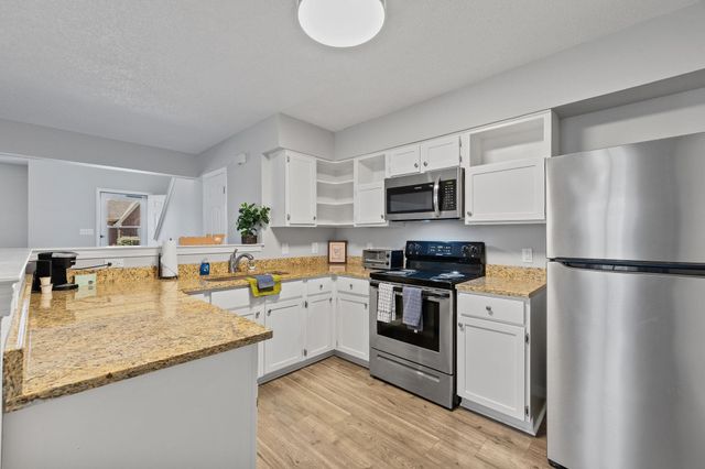 1616 SMOKEHOUSE DR, Cordova, TN 38016