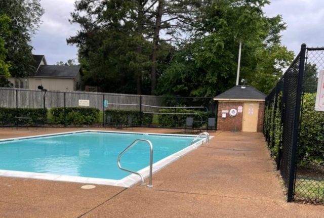 1616 SMOKEHOUSE DR, Cordova, TN 38016