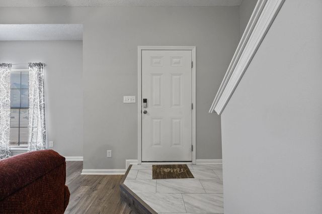 1616 SMOKEHOUSE DR, Cordova, TN 38016