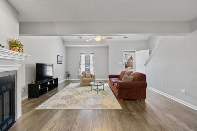 1616 SMOKEHOUSE DR, Cordova, TN 38016