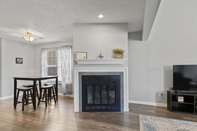 1616 SMOKEHOUSE DR, Cordova, TN 38016