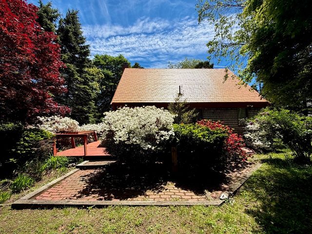 46 Harbor Avenue, Falmouth, MA 02540