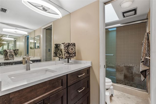1475 LANDINGS CIRCLE 43, Sarasota, FL 34231