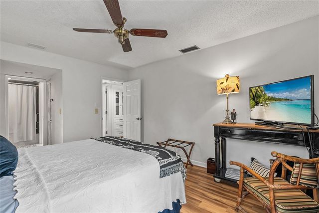 1475 LANDINGS CIRCLE 43, Sarasota, FL 34231