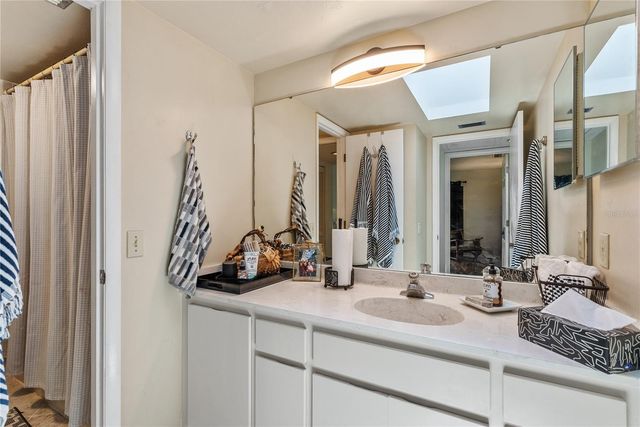 1475 LANDINGS CIRCLE 43, Sarasota, FL 34231