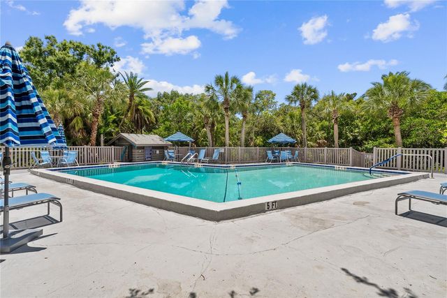 1475 LANDINGS CIRCLE 43, Sarasota, FL 34231