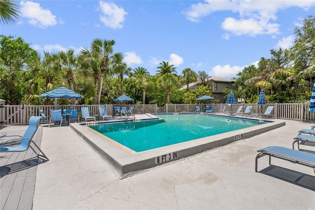 1475 LANDINGS CIRCLE 43, Sarasota, FL 34231