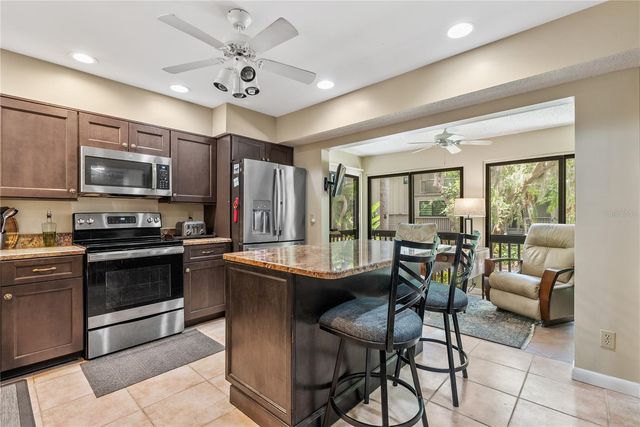 1475 LANDINGS CIRCLE 43, Sarasota, FL 34231