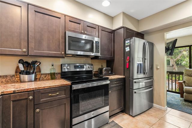 1475 LANDINGS CIRCLE 43, Sarasota, FL 34231