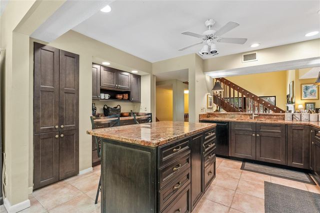 1475 LANDINGS CIRCLE 43, Sarasota, FL 34231