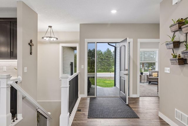 20712 Cedar Drive NW, Oak Grove, MN 55011