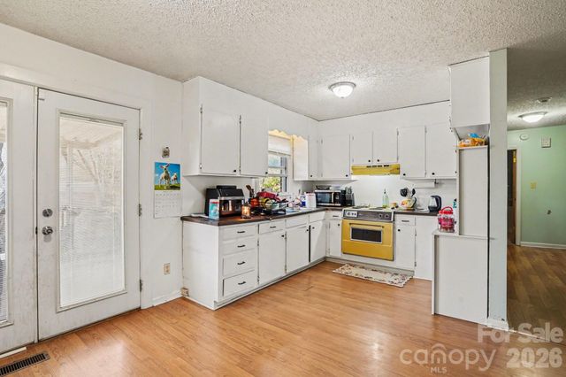 1004 Oakwood Avenue, Kannapolis, NC 28081