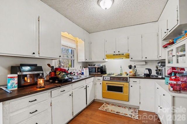 1004 Oakwood Avenue, Kannapolis, NC 28081