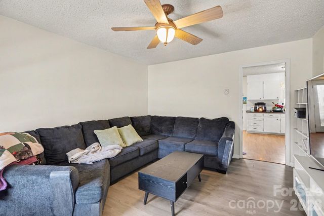 1004 Oakwood Avenue, Kannapolis, NC 28081