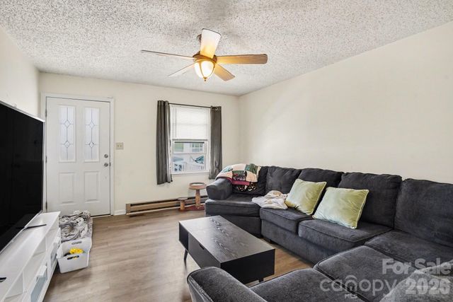 1004 Oakwood Avenue, Kannapolis, NC 28081