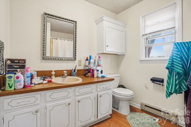 1004 Oakwood Avenue, Kannapolis, NC 28081