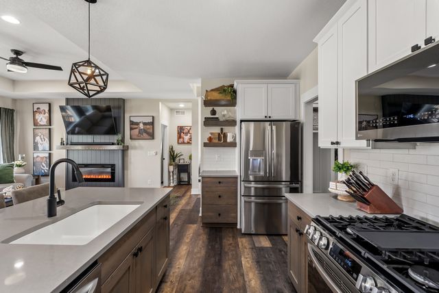 2206 NW 40th Street, Ankeny, IA 50023