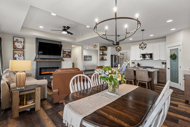 2206 NW 40th Street, Ankeny, IA 50023