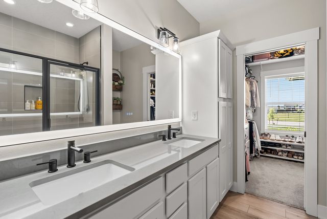 2206 NW 40th Street, Ankeny, IA 50023