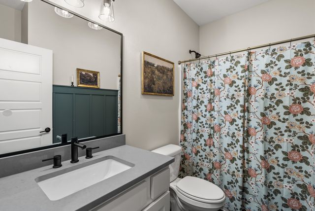 2206 NW 40th Street, Ankeny, IA 50023