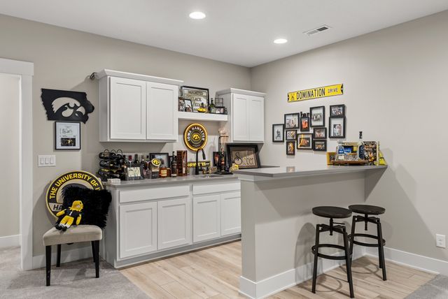 2206 NW 40th Street, Ankeny, IA 50023