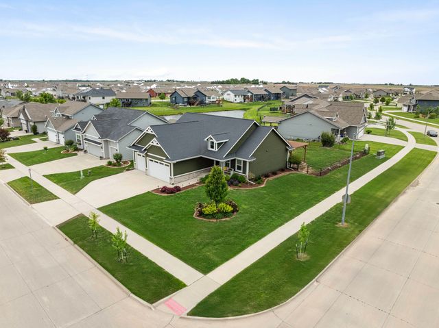 2206 NW 40th Street, Ankeny, IA 50023