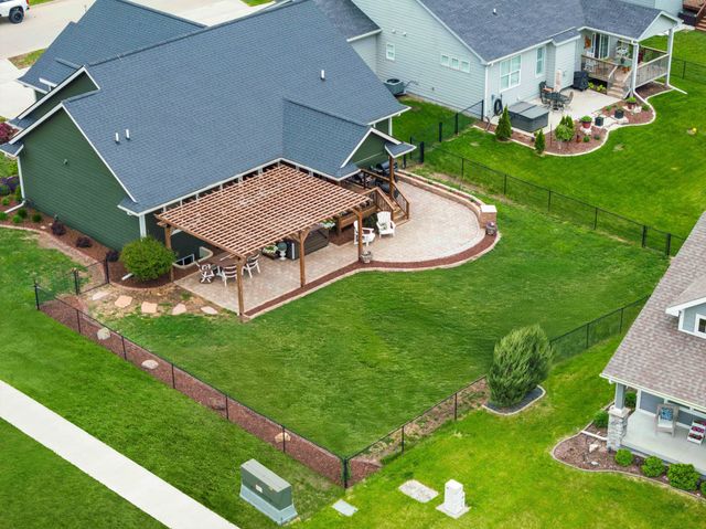 2206 NW 40th Street, Ankeny, IA 50023