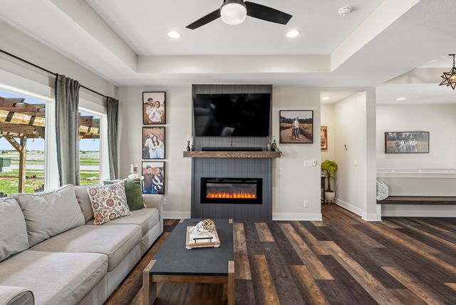 2206 NW 40th Street, Ankeny, IA 50023