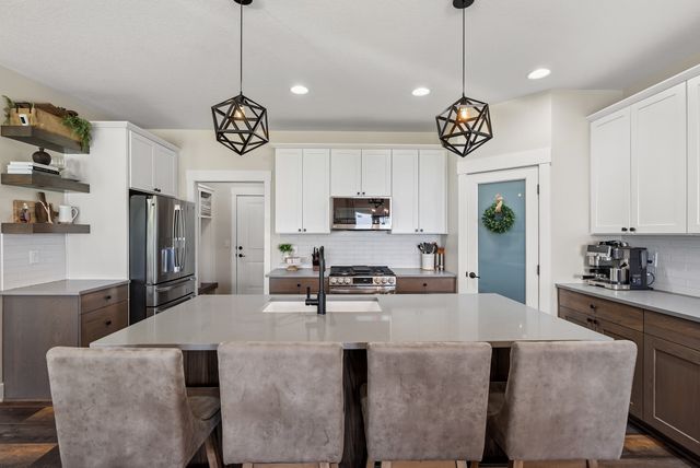 2206 NW 40th Street, Ankeny, IA 50023
