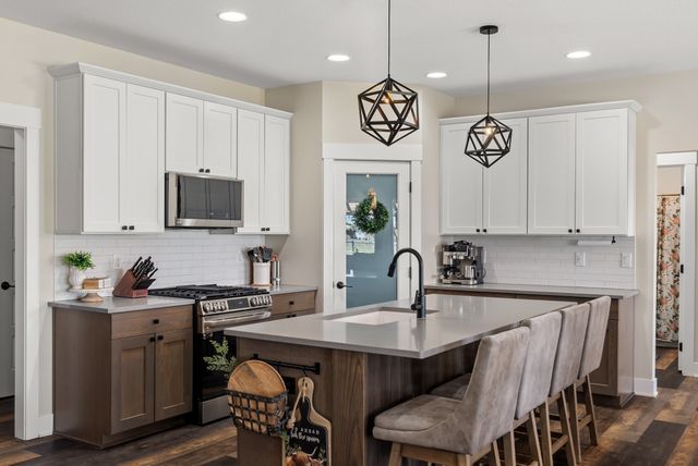 2206 NW 40th Street, Ankeny, IA 50023