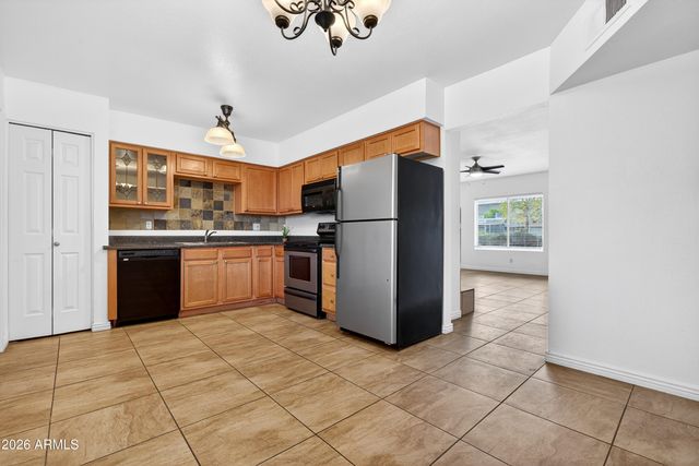 1050 S Stapley -- 30, Mesa, AZ 85204