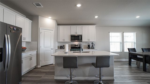 775 Moonlight Place, Lavon, TX 75166