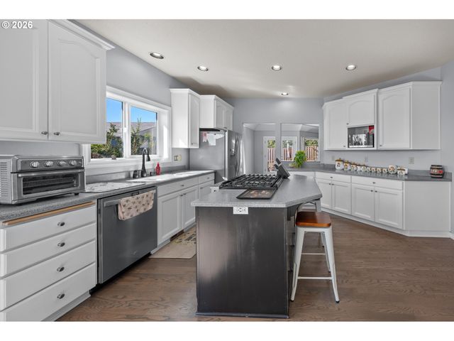 35469 SPENCE St, St Helens, OR 97051