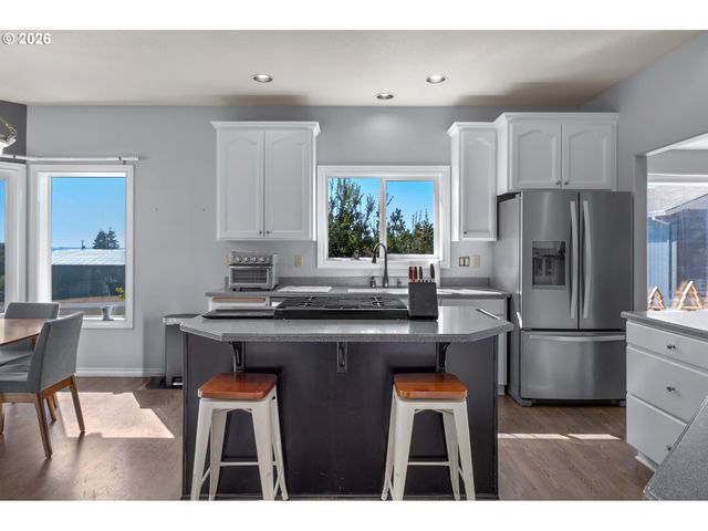 35469 SPENCE St, St Helens, OR 97051