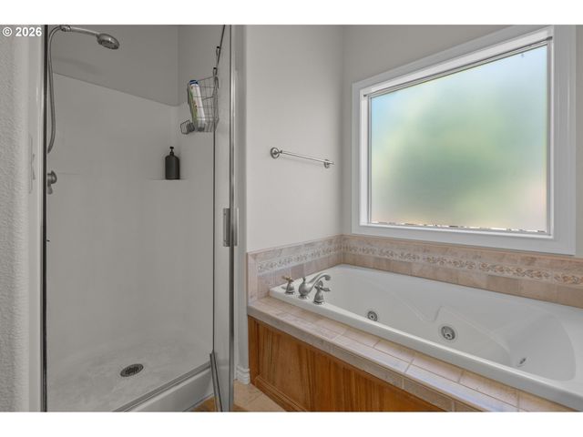 35469 SPENCE St, St Helens, OR 97051