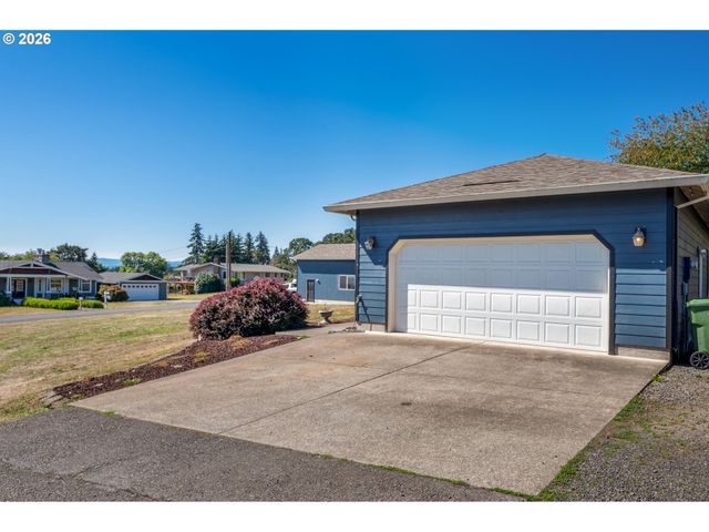 35469 SPENCE St, St Helens, OR 97051