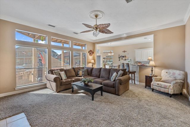 2061 S Shore Boulevard, Montgomery, TX 77356