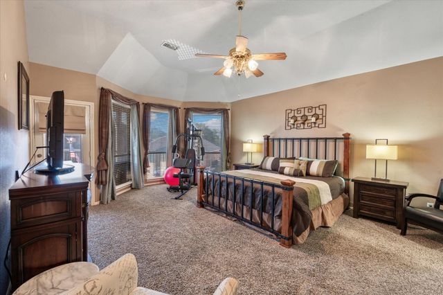 2061 S Shore Boulevard, Montgomery, TX 77356