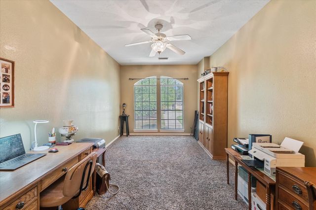 2061 S Shore Boulevard, Montgomery, TX 77356