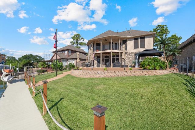 2061 S Shore Boulevard, Montgomery, TX 77356
