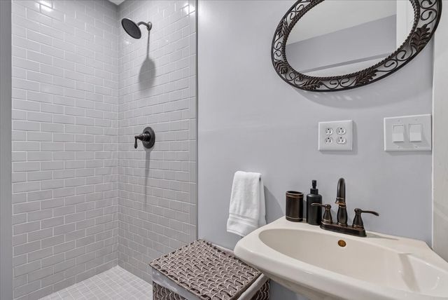 4506 Garden View Drive, Granbury, TX 76049