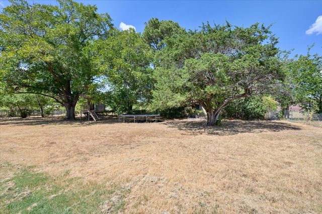 4506 Garden View Drive, Granbury, TX 76049