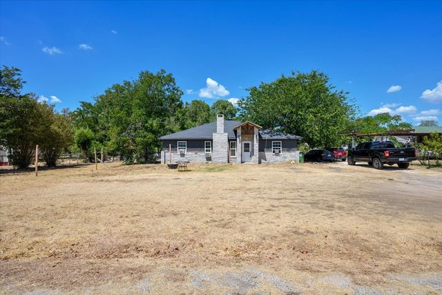 4506 Garden View Drive, Granbury, TX 76049