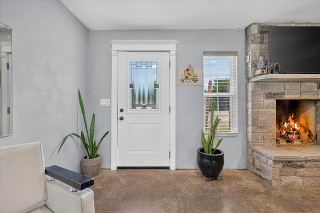 4506 Garden View Drive, Granbury, TX 76049