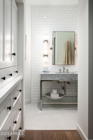 5101 N CASA BLANCA Drive 217, Paradise Valley, AZ 85253