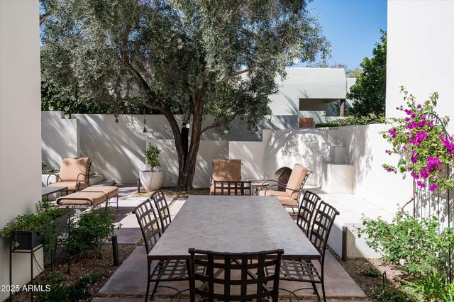 5101 N CASA BLANCA Drive 217, Paradise Valley, AZ 85253