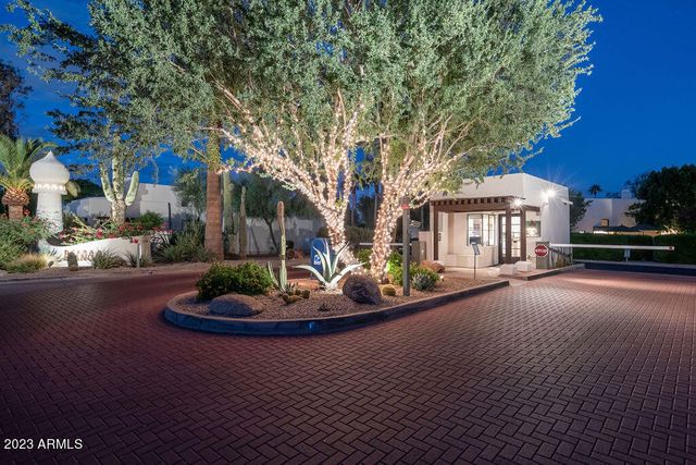 5101 N CASA BLANCA Drive 217, Paradise Valley, AZ 85253