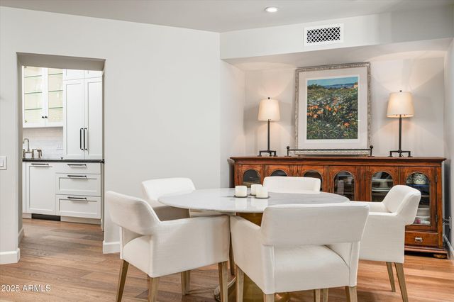 5101 N CASA BLANCA Drive 217, Paradise Valley, AZ 85253